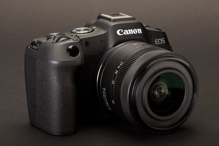 Canon EOS R8