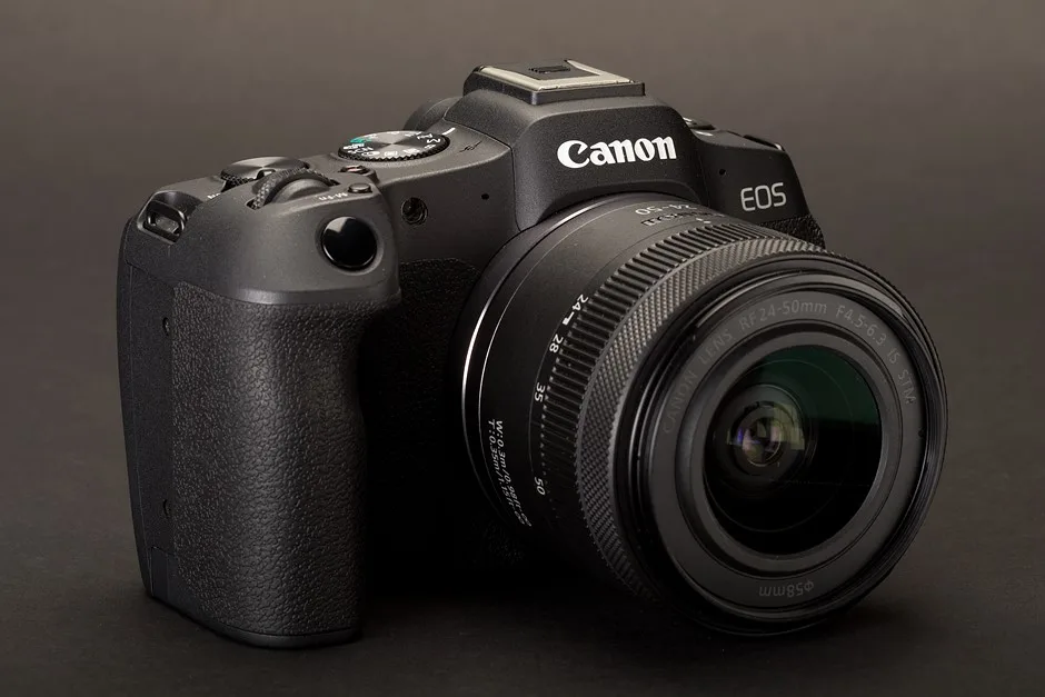 Canon EOS R8