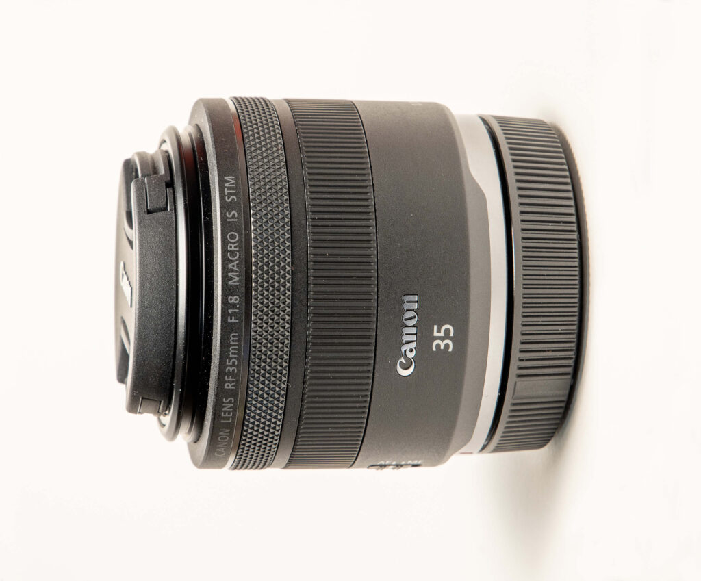Canon RF 35mm f/1.8 IS Macro Lens
