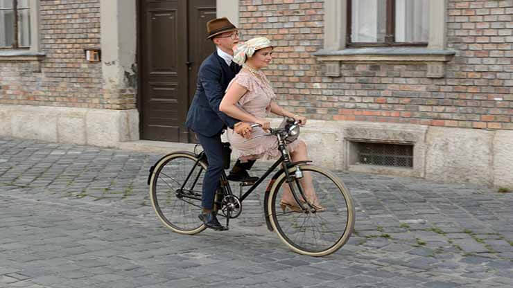 Vintage-Style Bicycle Cute Couple Photo