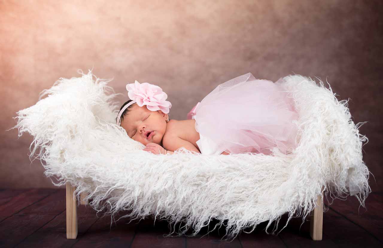 diy newborn baby photos